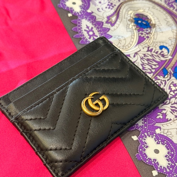 Gucci CC Black Cowhide Holder w Gold GG Hardware Card Case - Picture 2 of 4